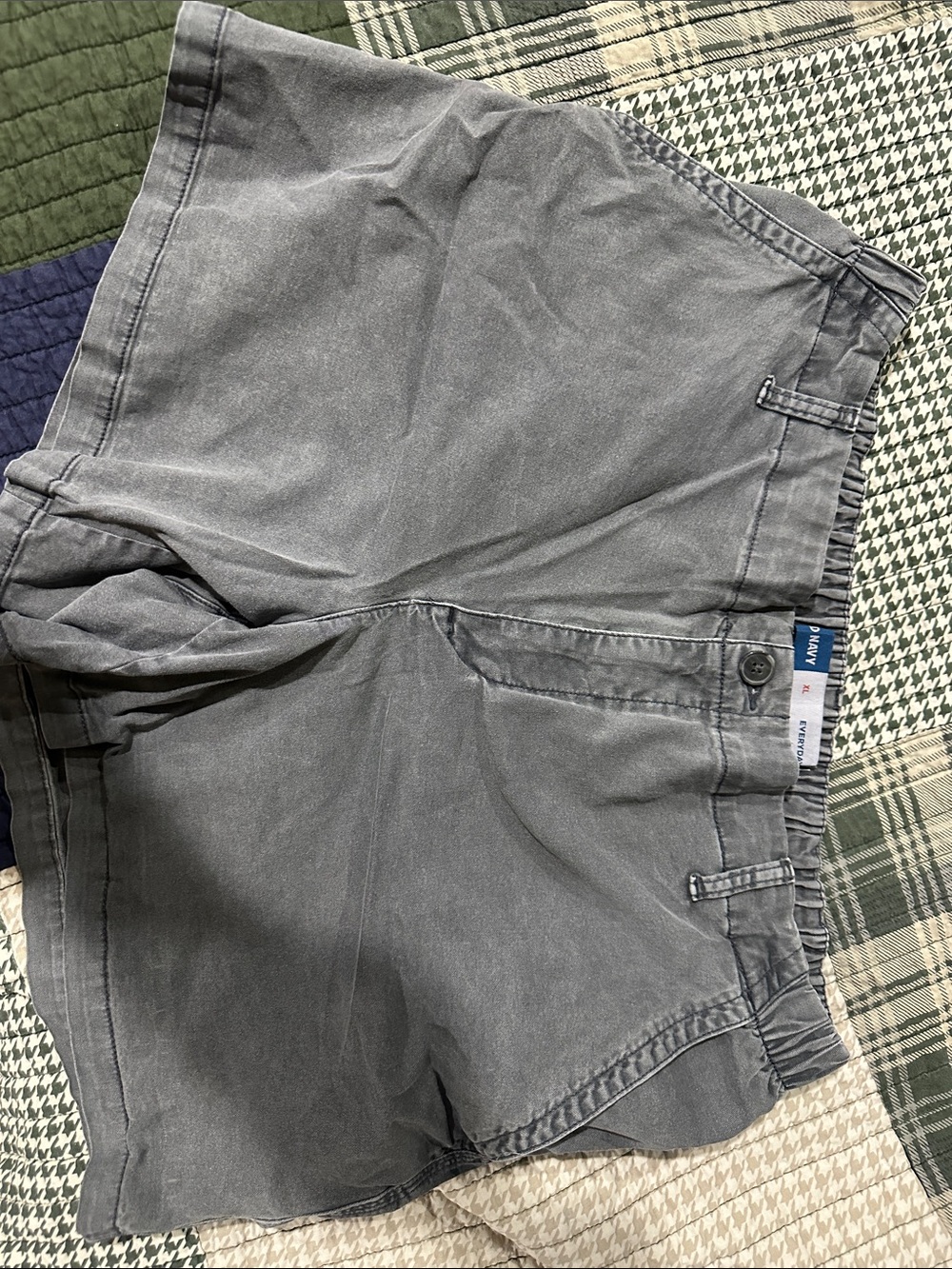 Old Navy Men's Washed Gray Flat-Front Casual Shorts